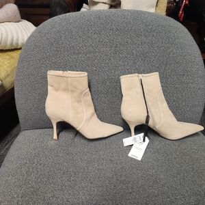 Express Cream Heeled Boots